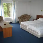 Хотел зора
