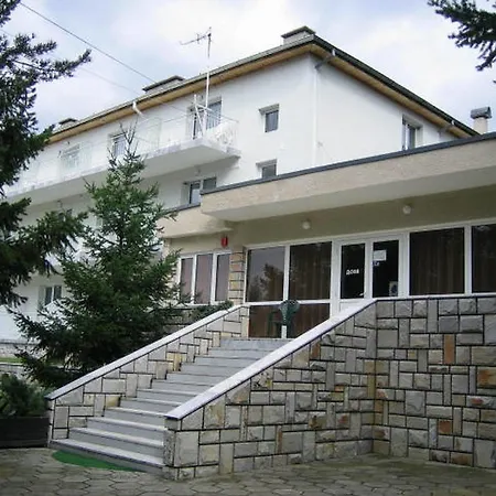 Hotel Zora 2*