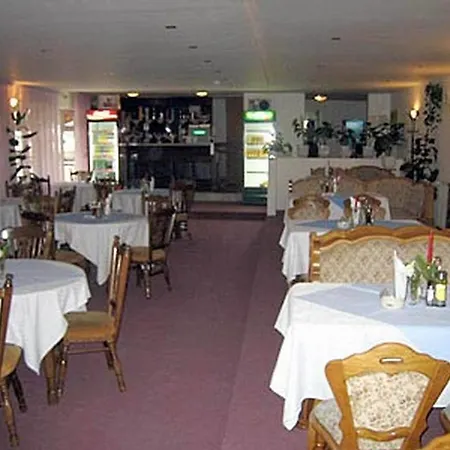 Zora Hotel 2*