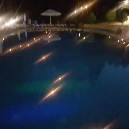Zora Hotel 2*